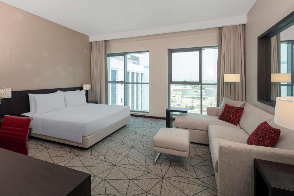 خدمات هتل Hyatt Place Dubai 